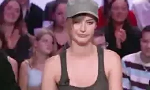 # секс відео домашнє Дуже Гола кицька шоу #