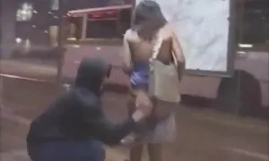 Симпатична красуня дика рускоє домашнє порно