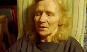 Важко впертися в попку і кінчити в реальне домашне порно рот