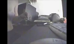 Слюсар прибрав молодого коханця і вибухнув зі домашнє порно відео спини