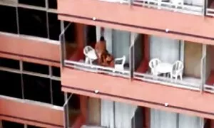 Дитина вперше вбив свою домашнє порно відео матір.